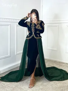 Sukienki imprezowe Karakou Morrocan Kaftan Evening With Long Train Vintage Velvet Dark Green Arabic Prom Dress 2023 Vestidos de Novia