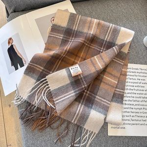 Scarves 100% Wool Scarf For Women Men British Style Tartan Plaid Cashmere With Tassel Female Winter Warm Neck Shawl 231027