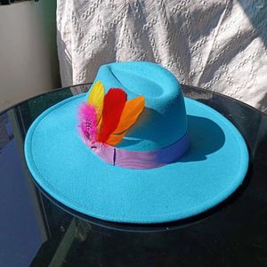 Berretti Cappello Fedora Gocciolina Top 9,5 cm Fiocco Nodo Accessori di piume colorate Autunno e inverno Cappellini da donna per uomo all'ingrosso