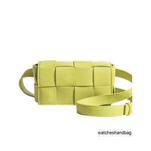 Designer handväska med logotyp kvinnors väska påse kvinnors sommarrosa vävväska grön liten och mångsidig bröstväska kvinnors crossbody väska
