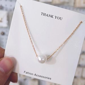 Collane con ciondolo Elegante collana di perle in acciaio inossidabile Temperamento minimalista femminile Gioielli squisiti francesi Personalizza il matrimonio