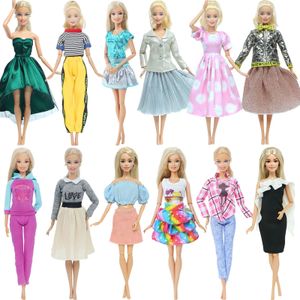 Dockor Fashion Doll Dress Outfit Casual Wear Handgjorda tjejkläder Kjol Tillbehör Kläder för DIY Dollhouse Baby Toys 231027