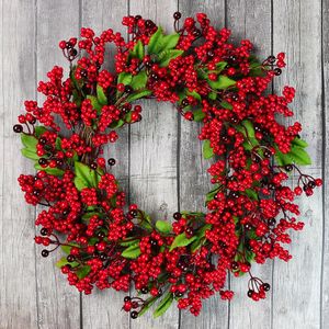 Decorazioni natalizie Yan Ghirlanda di bacche rosse di Natale per la porta d'ingresso all'esterno Ghirlanda di bacche di agrifoglio artificiale fatta a mano di Natale Decorazione della parete di casa invernale 231027