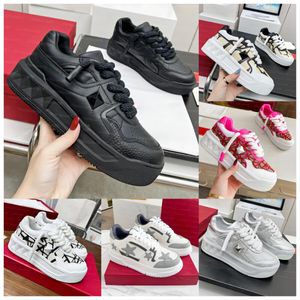 Skate Sneakers Designer One Stud Sneaker Women Men Platform Casual Shoes Lace-Up Runner Trainer Shoes