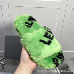 Designerskie buty Balecaga furry platforma sandałowa damskie zimowe sobolowe ciepłe modne gęste podeszwy kapci furry zjeżdżalnia ouswl