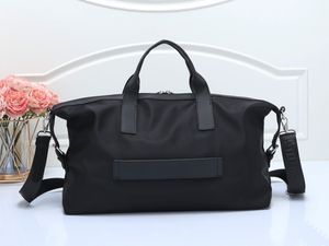 Kadınlar Lüks Tasarımcı Moda Duffle Bag Üçlü Siyah Mavi Naylon Seyahat Çantaları Hands Bagaj Beyefendisi İş Tote Omuz Kayışı Çılgın Yorumlar Sırt Çantaları