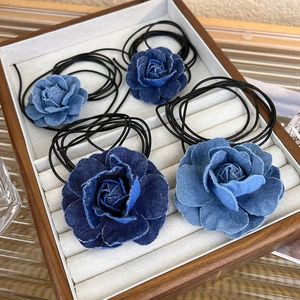 Trend Chokers Choker Flower Rose Rose Wisiant Łańcuch obojczyka Kobiety dżinsy Naszyjnik Regulowany woskowy lina Y2K Denim 231025