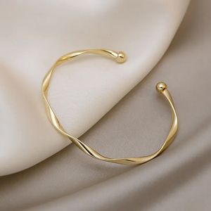 Bangle Fashion Opening Gold Color Glossy Twisted Thin Bangles For Women Women Open Minimalist Style Charm Cuff Armband Smycken 231027