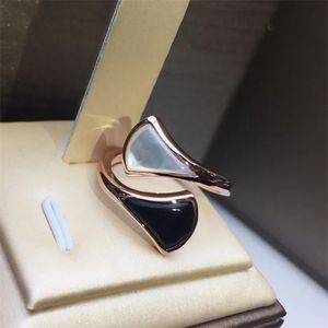 designer ring for woman White mussel adjustment size Gold plated 18K classic style anniversary