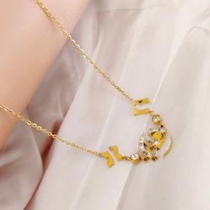 Pendanthalsband Enkelt lyckliga fläsk Belly Titanium Steel Necklace Womens Light Luxury Fashion All-Match icke-blekande smycken