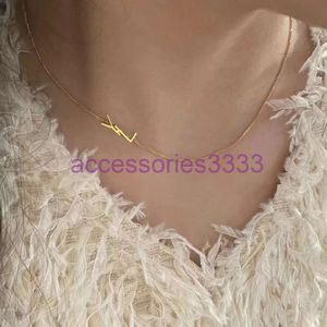 Simple initial dainty pendant designer choker necklace 14K gold plated thin chain pendant choker light weight necklaces