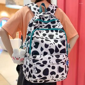 Torby szkolne Lady Cute Cow Print Nylon Laptop College Plecak Girl Waterproof Kawaii Cartoon Book Bag Women Travel School Torebka Moda