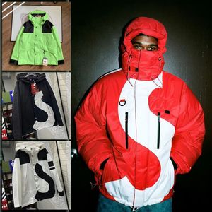 giacca stilista da uomo outdoor abbigliamento da alpinismo con cappuccio uomo donna abbigliamento sportivo antivento impermeabile caldo allentato attrezzatura casual cappotti da uomo