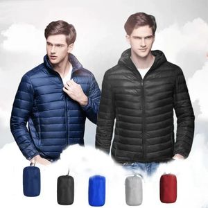 Homens Down Parkas UETEEY Outono Inverno Pato Branco Down Jaqueta Homens Peso Leve Quente À Prova D 'Água Casual Ao Ar Livre Portátil Masculino Puffer Casacos 231026