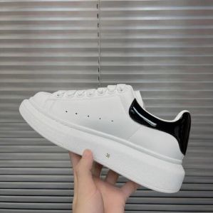 Designer skor sneakers casual skor tränare kvinnor lägenheter plattform vit svart läder lyx sammet mocka