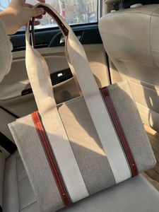 Woody Tote Bag Designer Totes Women Bags Handväskor Linne Canvas Läderutrustning Crossbody Shopping Bag stora avslappnade strandskulder PASSES 10A Toppkvalitet 3 Storlek