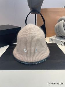 Moda Tasarımcı Erkek ve Kadınlar Sonbahar/Kış Sıcak Örme Yün Şapkalar Marka Şapkaları Yüksek Kaliteli Lüks Skull kapaklar Sıradan Şapkalar Yumuşak Şapkalar Kafatası Kapakları Kafatas Kaçakları