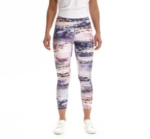 L35 Yoga Capris Digital Print High midja Yoga Leggings Hip Lifting Gymkläder Kvinnor Pants Running Fitness Praint Tight Workout5895303