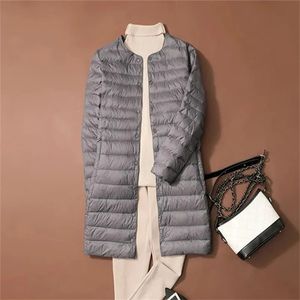 Kobiety w dół Parkas Autumn Winter Light Ultra White Duck Down Płaszcz Kobiety Midi Long Bigsize Warm Parkas Lady Single Beded Slim Puffer Kurtka 231027