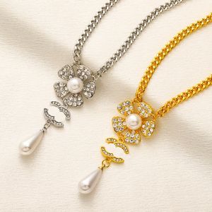Projektant Naszyjnik czterech wisiorek Modna luksusowa miłość biżuteria nowa romantyczna miłość nić prezent srebrny platowany w stylu