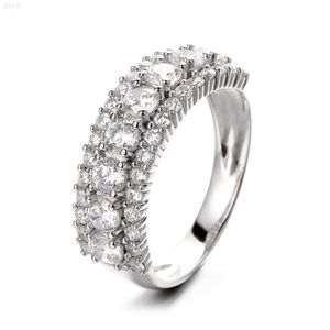 Original vintage lyxiga fina smycken S925 Sterling Silver Rhodium Plated Garland Moissanite Diamond Cluster Ring for Women