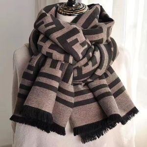 Kadınlar için Tasarımcı Eşarp Kış Scarf Tasarımcı Eşarpları Uzun Sargılar Ücretsiz Kargo%100 Kaşmir Eşarplar Yüksek Kaliteli Tasarımcı Logo Eşarp Klasik Baskı