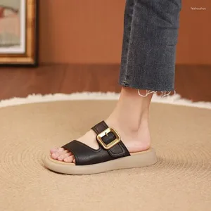 S sandalet marka tasarımcısı kadın platformu altın toka roman ayakkabıları yaz metal daire gladyatör sandalias mujer plaj terliği 42 sanal deigner ayakkabı sandalyası