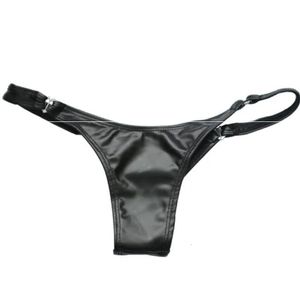 Kvinnors trosor S3XL plus storlek Kvinnor Tongs och G Strings Oil Latex Wetlook Shiny Pvc Tback Bikini Briefs Underwear Bragas Mujer Tanga 231027