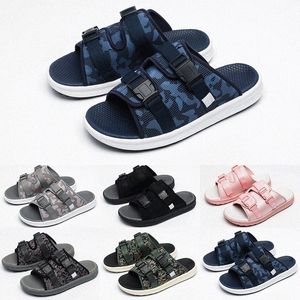 klassiker män kvinnor gummi designer platta sandaler tofflor högkvalitativ mode icke-halkfria skor Bekväma mjuka sko dropshipping storlek 36-44 f1oc x7mh#