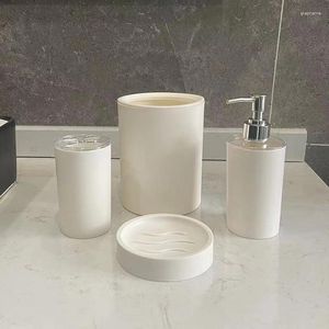 Banyo Aksesuar Seti 4 PCS Banyo Aksesuarları Plastik Diş Fırçası Tutucu Sabun Dispenser Dikkat Masaüstü Çöp Pompalama Şişe Bardağı