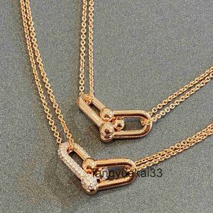 V Gold T Hem Horseshoe Buckle Halsband Högkvalitativ Glossy 18K Rose Gold Hardware Valley Eil Samma klavikelkedja