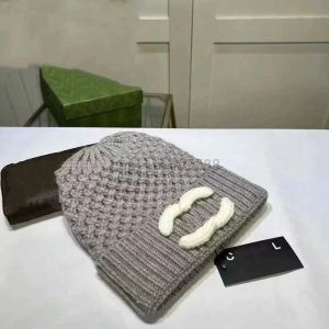 Projektant Ccity Brand's Men's Beanie Urinal Hat Jesień i zima nowe litera G-litera na świeżym powietrzu