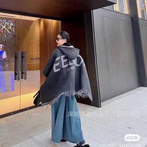 Szals designer rentowne w tym samym stylu litera jacquard Tassel kaszmirowy z kapturem Cape Cape Cape wełniana wełna płaszcz na żywo yhxp