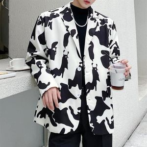 Jesień mężczyźni vintage czarny biały nadruk swobodny garnitur płaszcz płaszcza męska streetwear hip hop krowa wydrukowana luźna płaszcz męska garnitury 301g