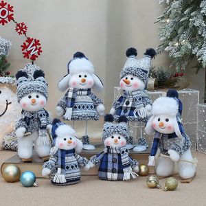 Decorazioni natalizie Serie blu di Natale Pupazzo di neve Bambole retrattili in stoffa Decorazione per ornamenti per alberi Statuetta di Babbo Natale Regali di Natale Decorazioni per la casa artigianali 231027