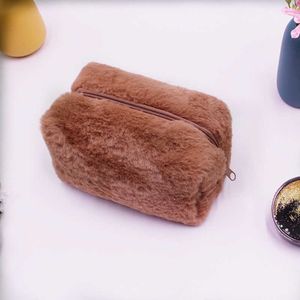 Borsa per penna in peluche di colore solido per ragazze Ins Borsa per penna di colore dolce portatile morbida e morbida glutinosa 231015