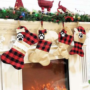 4 style świąteczne pończochy Plaid Christmas Decoration Torby na prezent dla psa psa kota łapy pończochy worki na ścianę na ścianę
