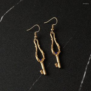 Dangle Earrings Anime Suzume no tojimari munakata soutaペンダント男性向けコスプレジュエリーアクセサリーファンギフト