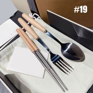 Premium Sets Sets Cutlery Pałeczki Kubki Ceramiczne herbatę kawy i zestaw naczyń z pudełkiem na prezent