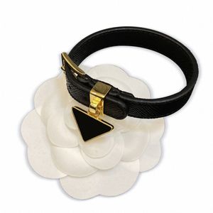 Bracciale di design di lusso da donna, bracciale da uomo, borsa in pelle di alta qualità, ciondolo, coppia, fornitura di gioielli di alta qualità 57AM #