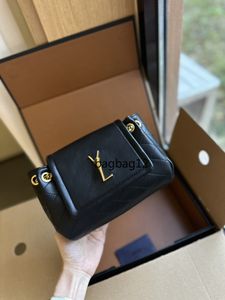 Högkvalitativ lyxig handväska kedja läderband makeup väska designer axel väska kvinnor crossbody väska läder tygväska presentförpackning