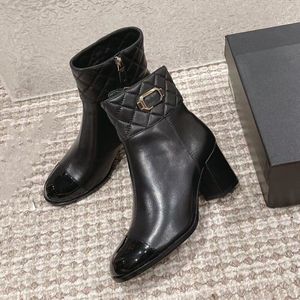 Saltos Botas Mulheres Top Qualidade Camurça Cowskin Couro Patente Alta Elasticidade Elástica Confortável Sapatos Baixos Designer de Cor Misturada Bota de Tornozelo de Fundo Grosso 35-41