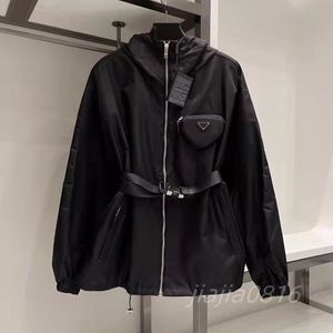 Kvinnors dike rockar Designer Windbreaker Womens High Quality Nylon Coat Märke Ytterkläder Vindtäta vattentäta jackor Casualjacka med bälte