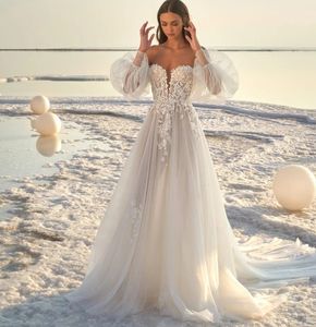 Abito da sposa Boho da spiaggia con maniche a sbuffo per le donne Al largo della spalla Principessa Tulle Applicazioni Abito da sposa in pizzo con strascico Abiti da Noiva