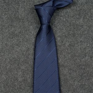 2023 MĘŻCZYZNA MAŁE MENS DYSKUSZA SKUT KOSIEBKI Luksusowe biznesmeni Silk Ties Party Wedding Necwear Cravate Cravattino Krawatte Choker with Box BVSC1223