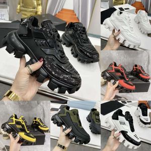 Designer Shoes Sneakers Classic brand Casual Shoes Peach Black Yellow Shoes Men Shoes High Quality Sneakers Flat