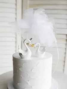 Strumenti per torte Decorazione Bellissimi WanS Toppers nuziali bianchi Principessa Ragazza Compleanno Ornamento Tulle Piume di perle Articoli per feste 1s