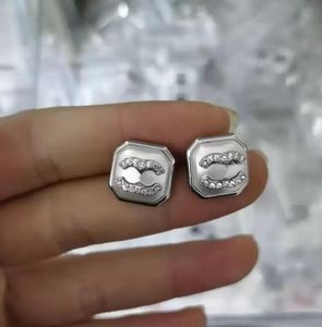 Tragbare Geräte Gold Ohrringe Mode Design C Brief Ohrring Diamant Ring Dame Ohrringe Schmuck Luxus Temperament High-Grade T227