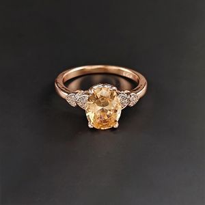 Kvinnor Luxur Designer Rose Gold Ring Ellipse Oval Inlaid Colored 3A Moissanite Diamond Rings smycken PT950 Platerade flickvän gåvor Engagemang Vigselring 1995