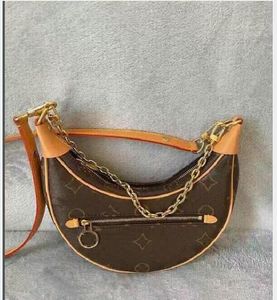 Designer Bag Loop Croissant Hobo Chain Crossbody axelväskor Kosmetiska halvmåne underarm Purses bruna handväskor Yui